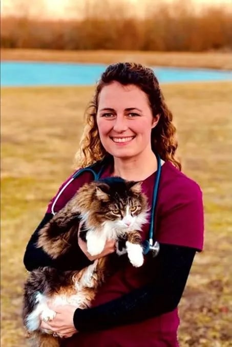 Dr. Hollie Dennis